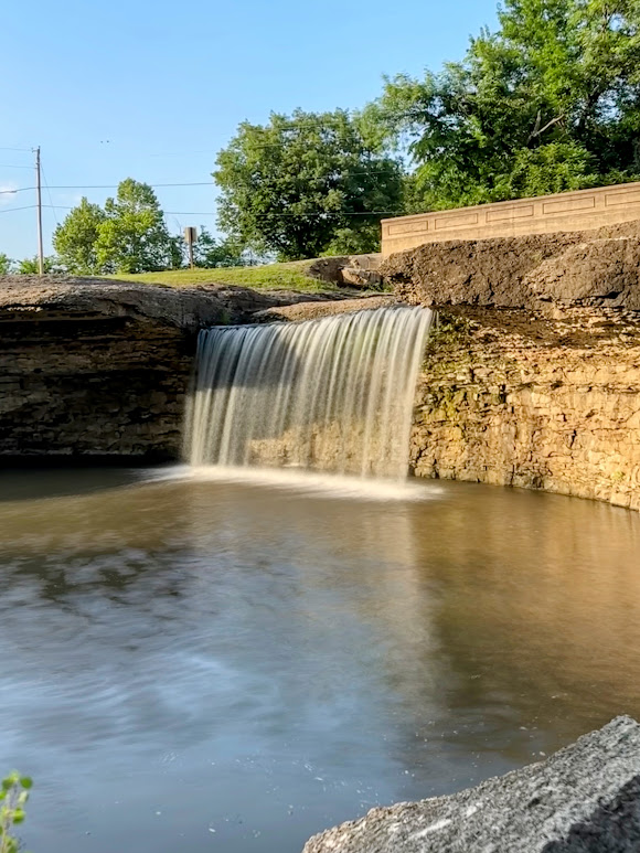 Parkville Nature Sanctuary, Parkville, Missouri